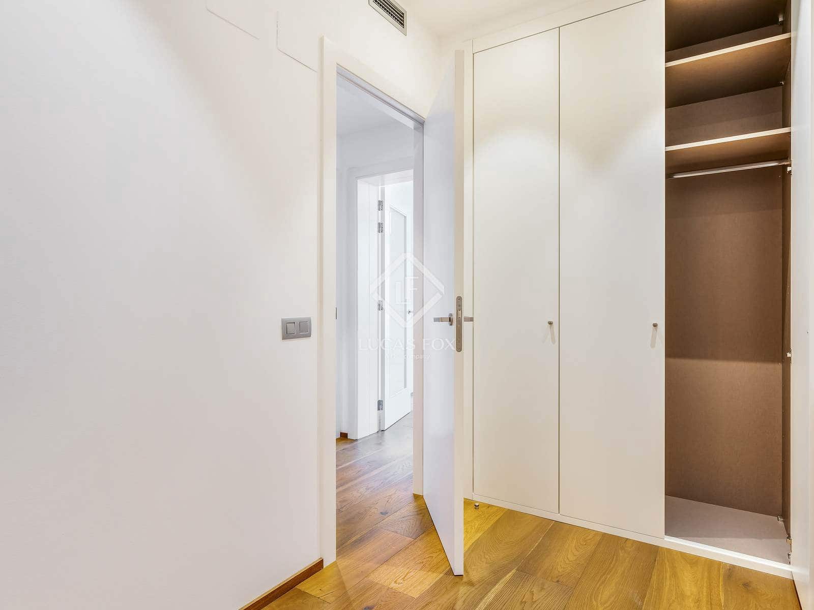 4 sovrum Lägenhet att hyra i Barcelona stad - 8 000 € (Ref: 9386298)