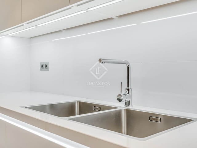 4 bedroom Apartment for rent in Barcelona city - € 8,000 (Ref: 9386298)