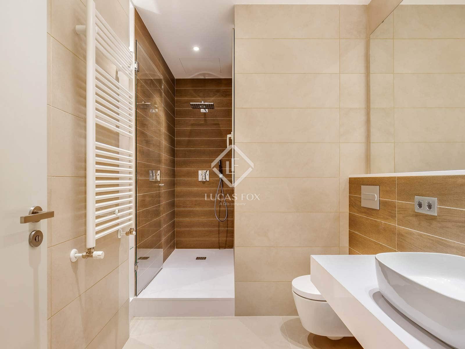 4 sovrum Lägenhet att hyra i Barcelona stad - 8 000 € (Ref: 9386298)