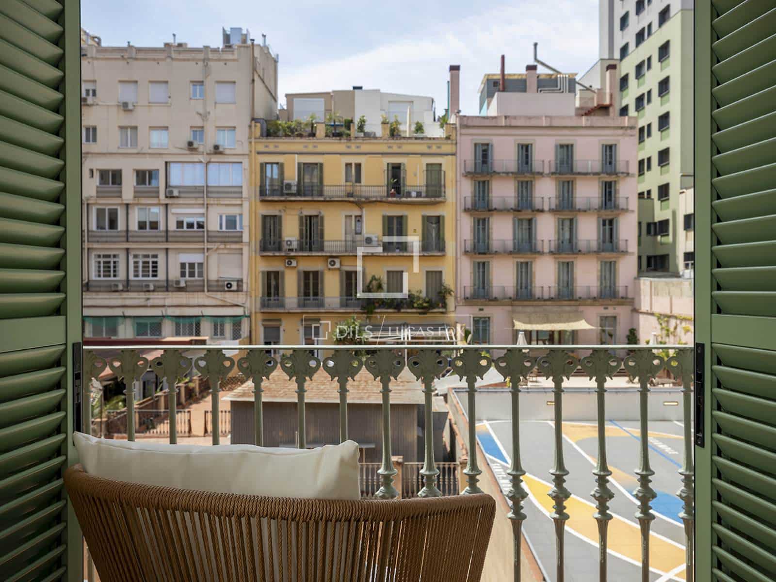 4 slaapkamer Appartement te huur in Barcelona stad - € 8.500 (Ref: 9386298)