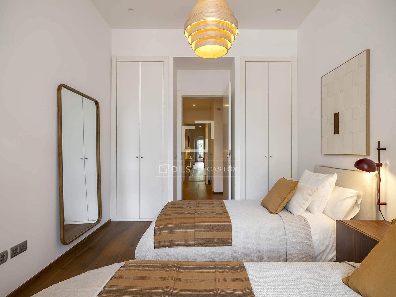 4 slaapkamer Appartement te huur in Barcelona stad - € 8.500 (Ref: 9386298)