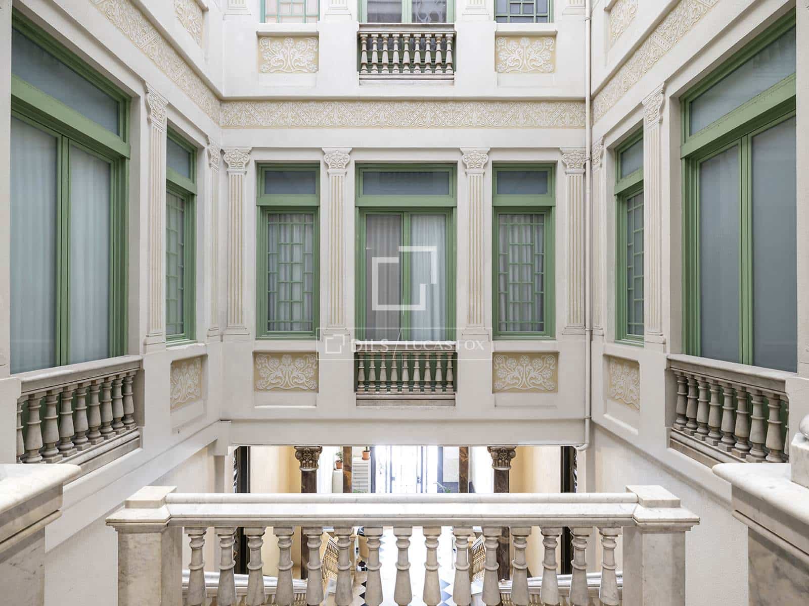4 slaapkamer Appartement te huur in Barcelona stad - € 8.500 (Ref: 9386298)