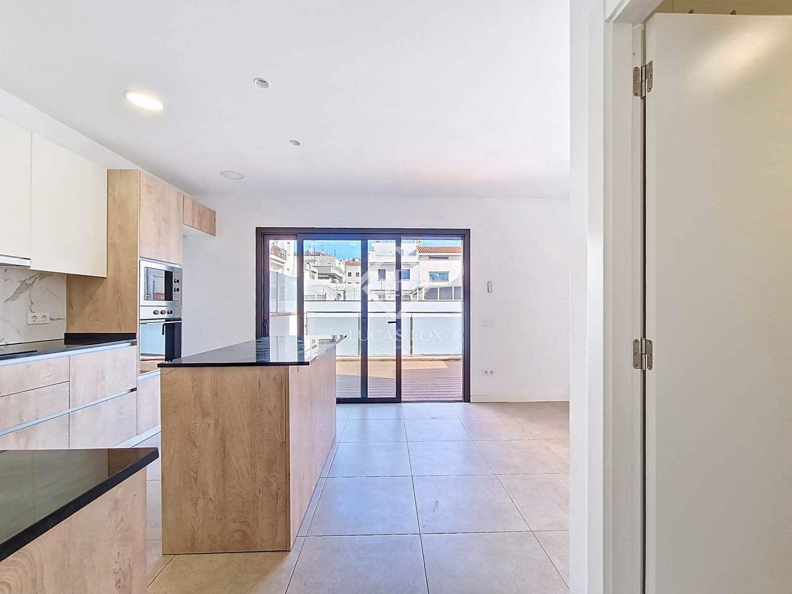 4 bedroom Villa for rent in Vilanova i la Geltru with garage - € 2,500 (Ref: 9386539)