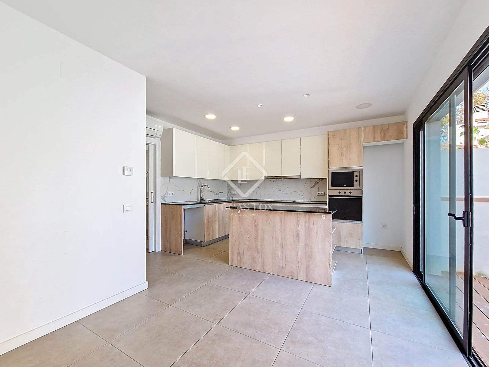 4 bedroom Villa for rent in Vilanova i la Geltru with garage - € 2,500 (Ref: 9386539)