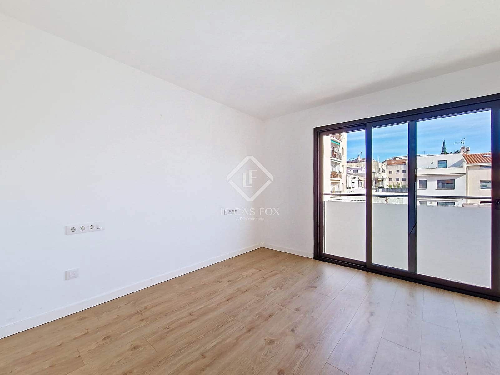 4 bedroom Villa for rent in Vilanova i la Geltru with garage - € 2,500 (Ref: 9386539)