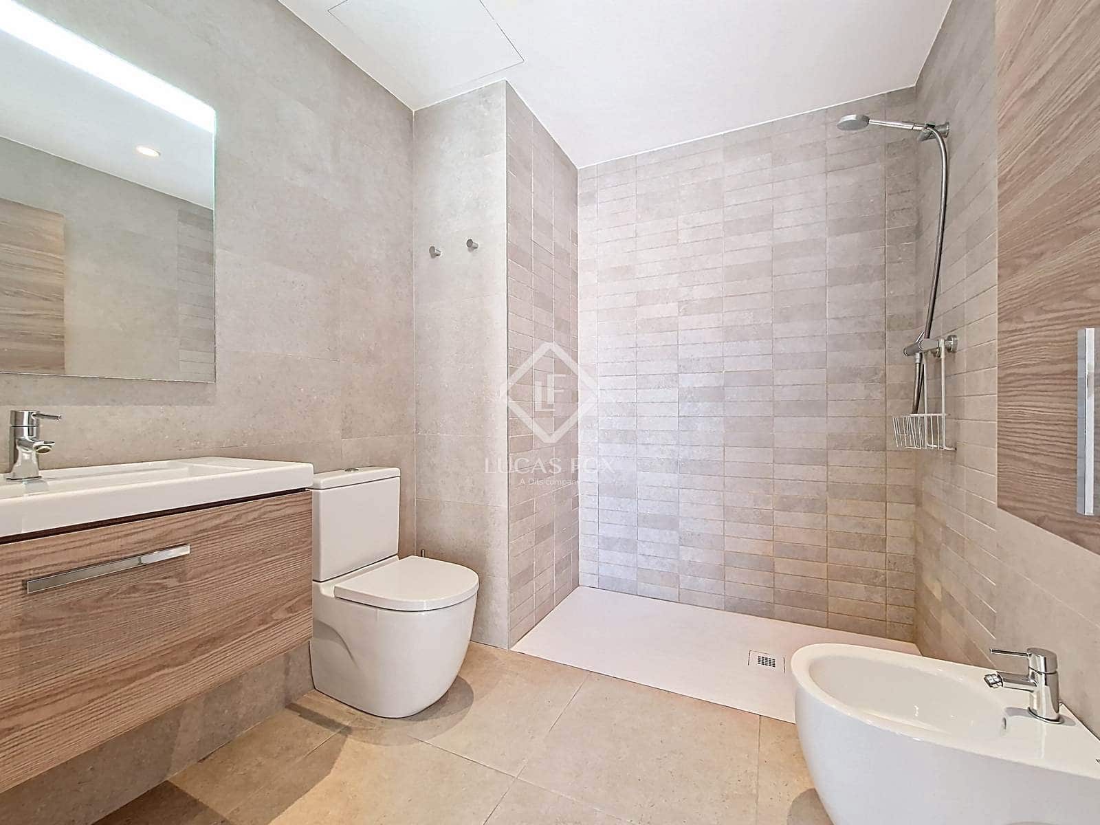 4 bedroom Villa for rent in Vilanova i la Geltru with garage - € 2,500 (Ref: 9386539)