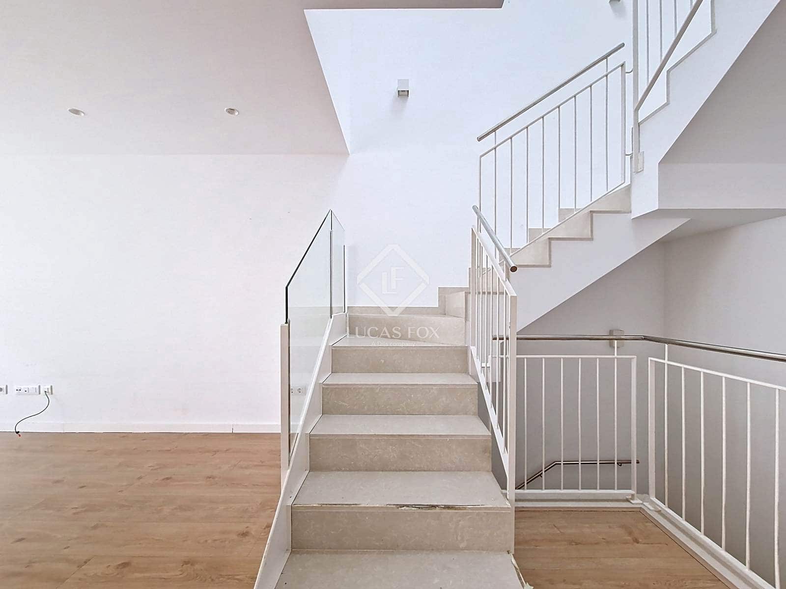 4 bedroom Villa for rent in Vilanova i la Geltru with garage - € 2,500 (Ref: 9386539)