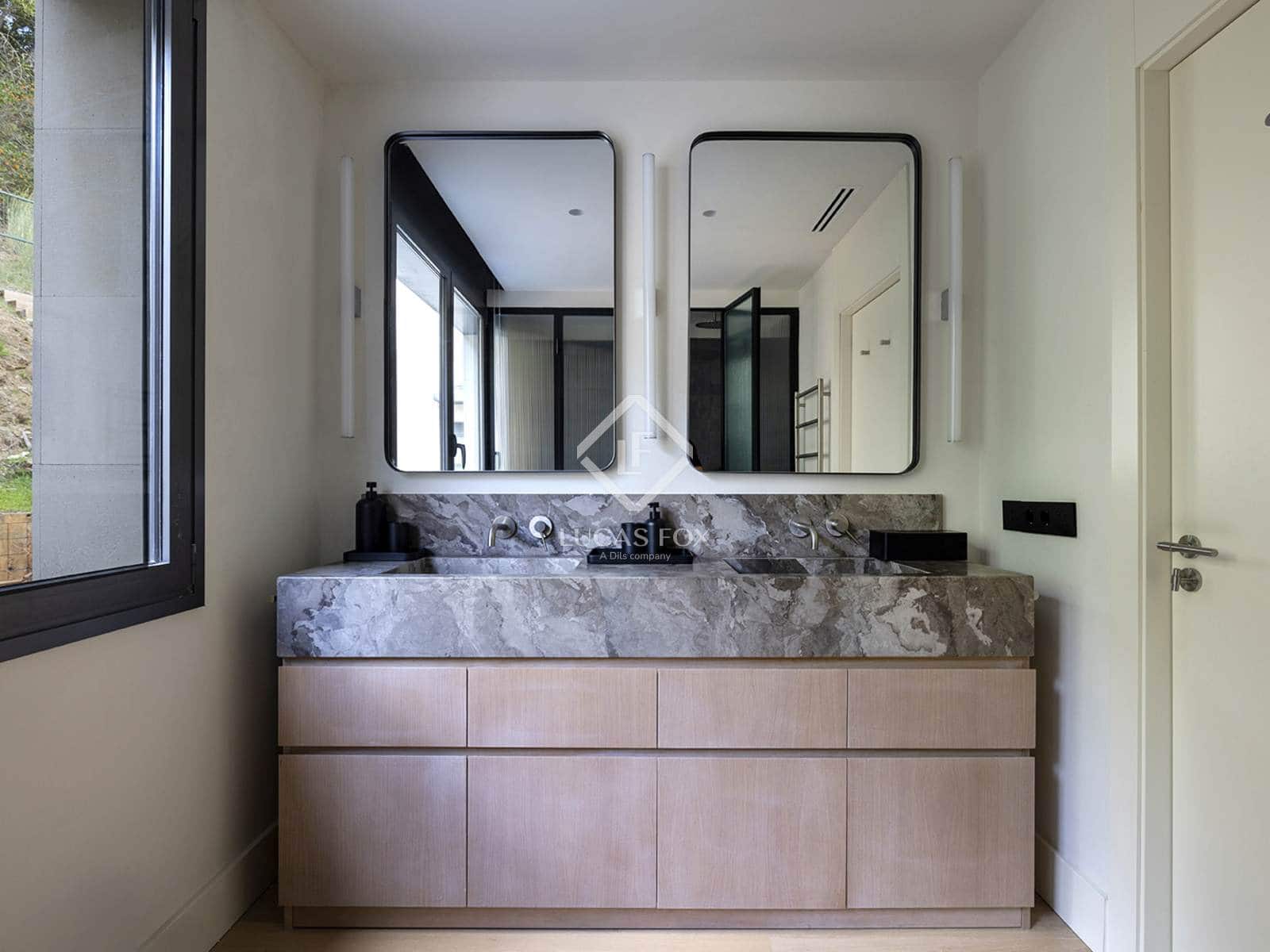 5 sypialnia Willa do wynajęcia w Miasto Barcelona z basenem garażem - 25 000 € (Ref: 9386702)