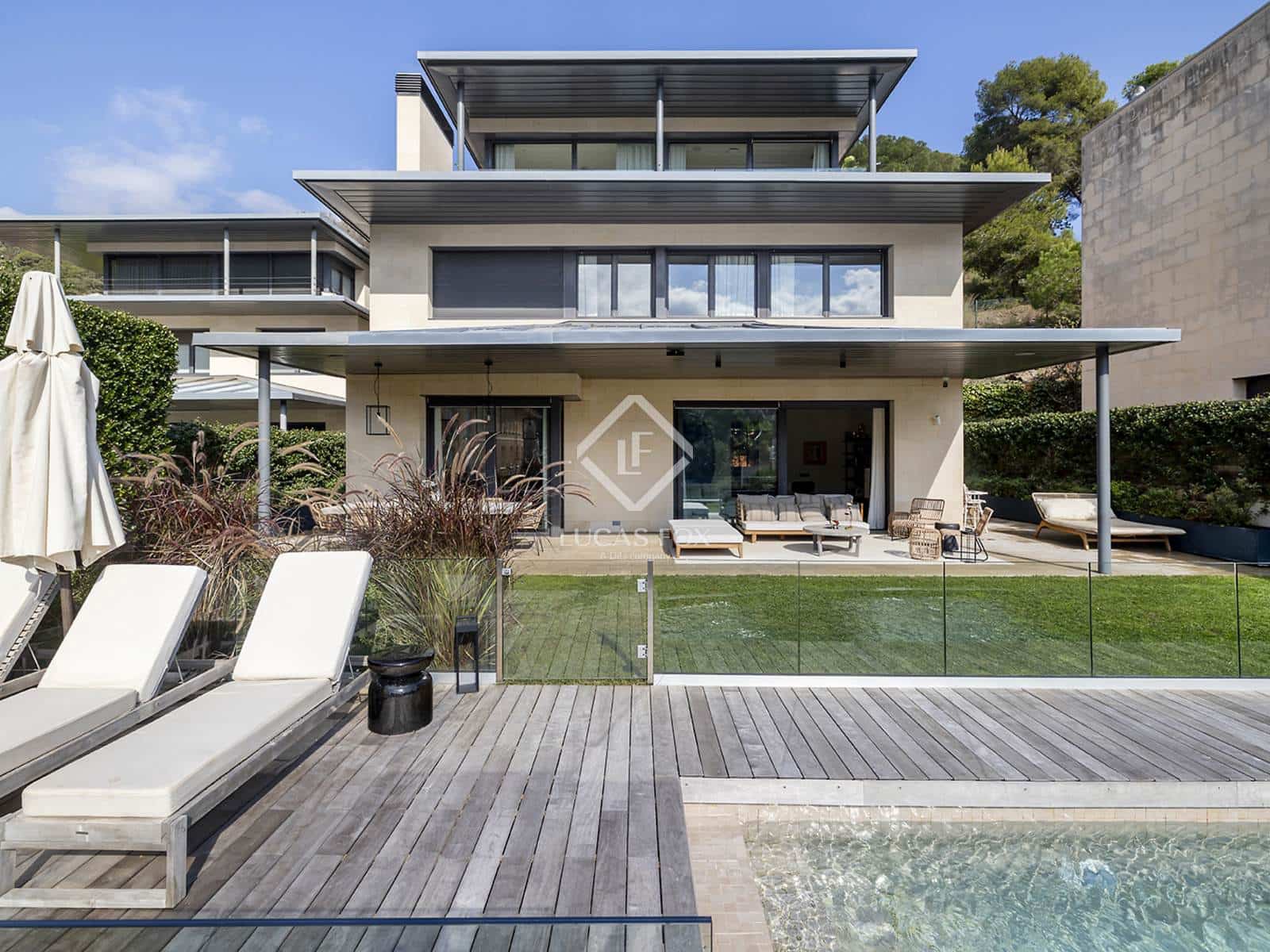 5 sypialnia Willa do wynajęcia w Miasto Barcelona z basenem garażem - 25 000 € (Ref: 9386702)