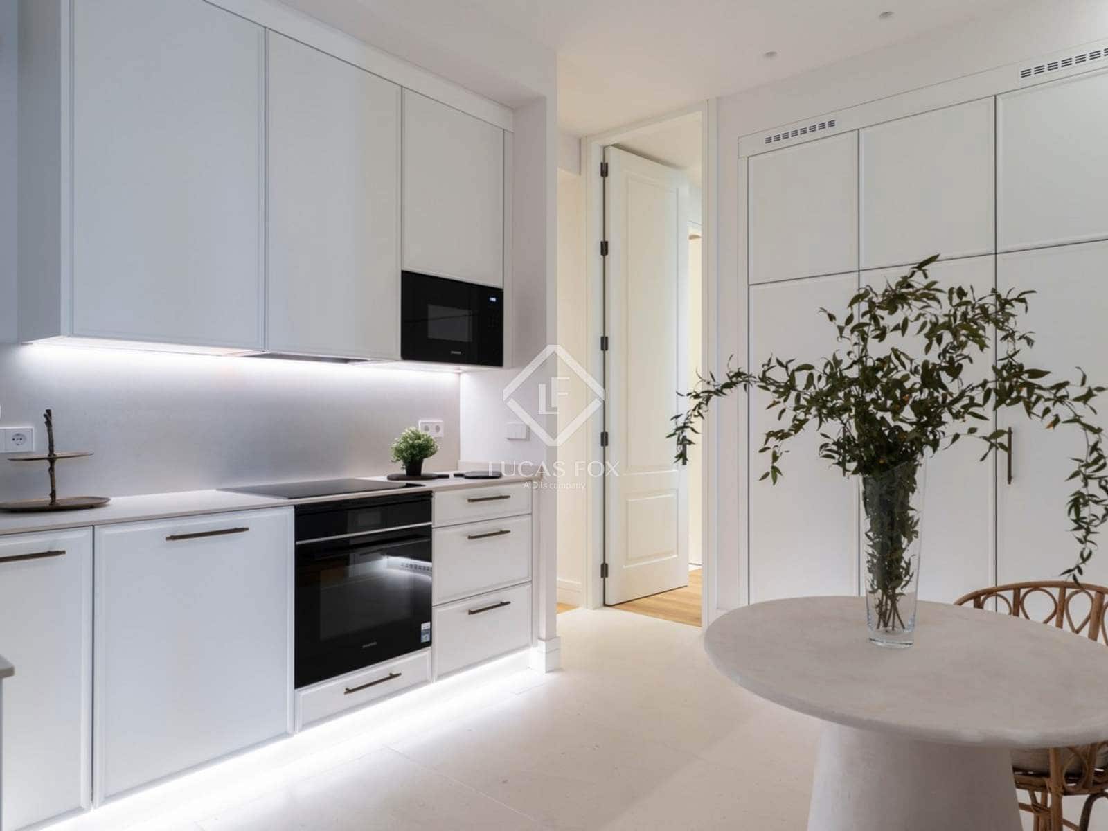 4 slaapkamer Appartement te koop in Madrid stad - € 1.790.000 (Ref: 9386703)