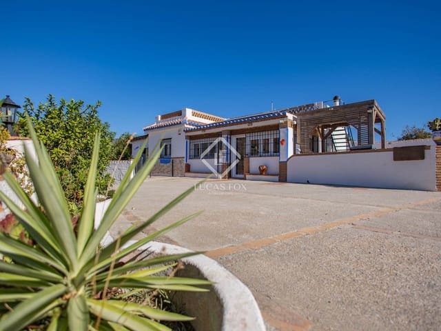 3 bedroom Finca/Country House for sale in Salobreña with pool garage - € 395,000 (Ref: 9386704)