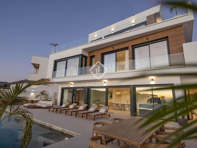 4 slaapkamer Villa te koop in La Herradura, Almuñécar - € 2.100.000 (Ref: 9386705)