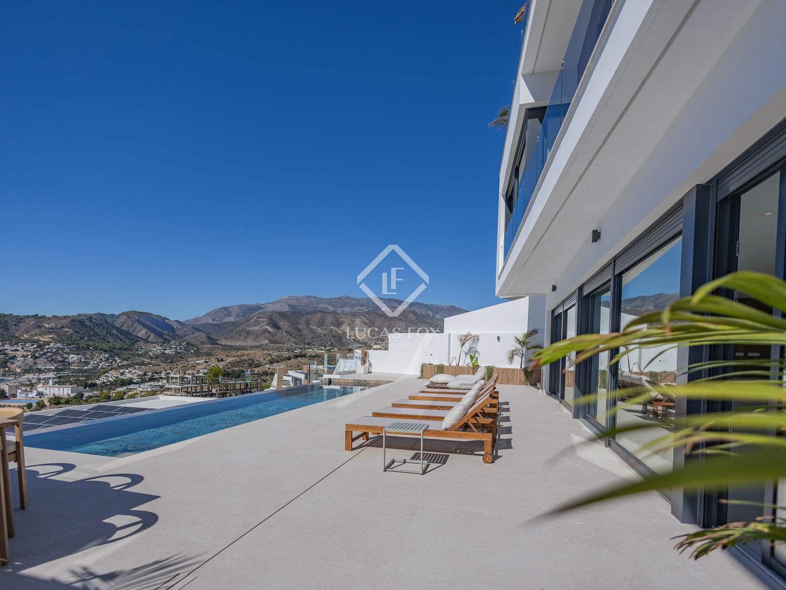 4 slaapkamer Villa te koop in La Herradura - € 2.100.000 (Ref: 9386705)