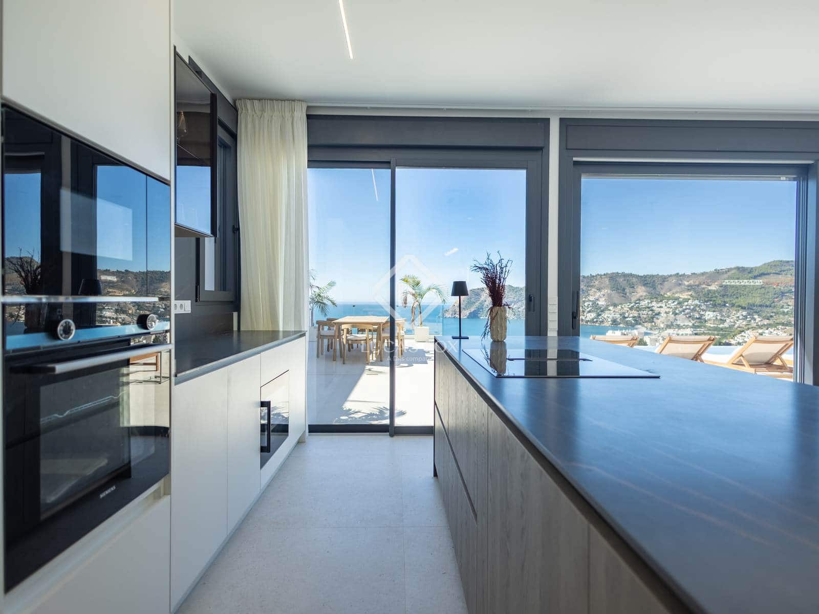 4 slaapkamer Villa te koop in La Herradura - € 2.100.000 (Ref: 9386705)