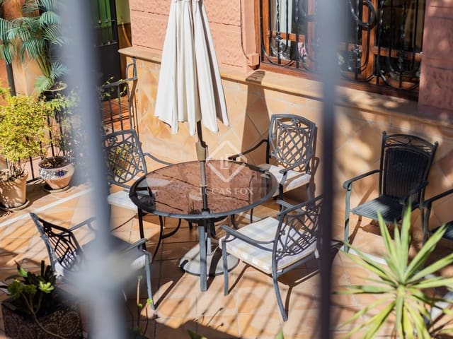 5 Zimmer Villa zu verkaufen in Granada Stadt mit Garage - 845.000 € (Ref: 9386706)