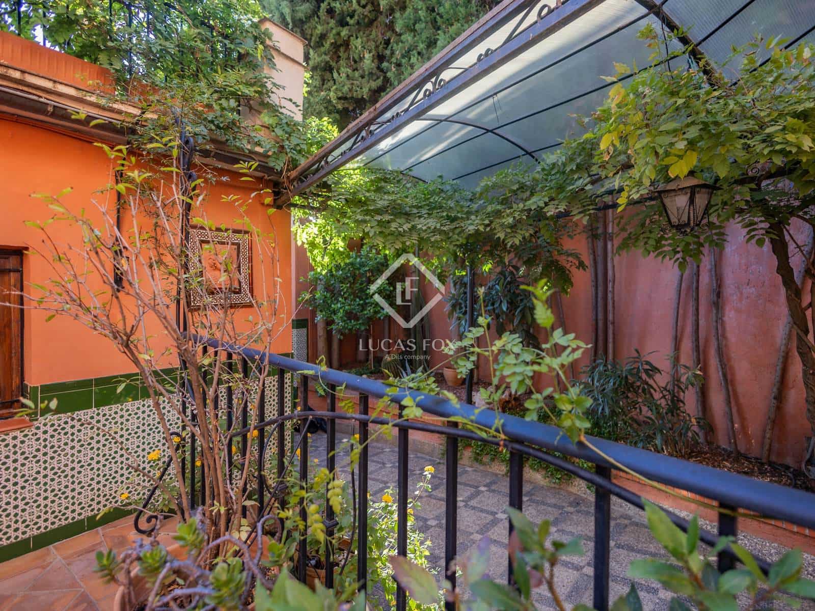 5 Zimmer Villa zu verkaufen in Granada Stadt mit Garage - 845.000 € (Ref: 9386706)