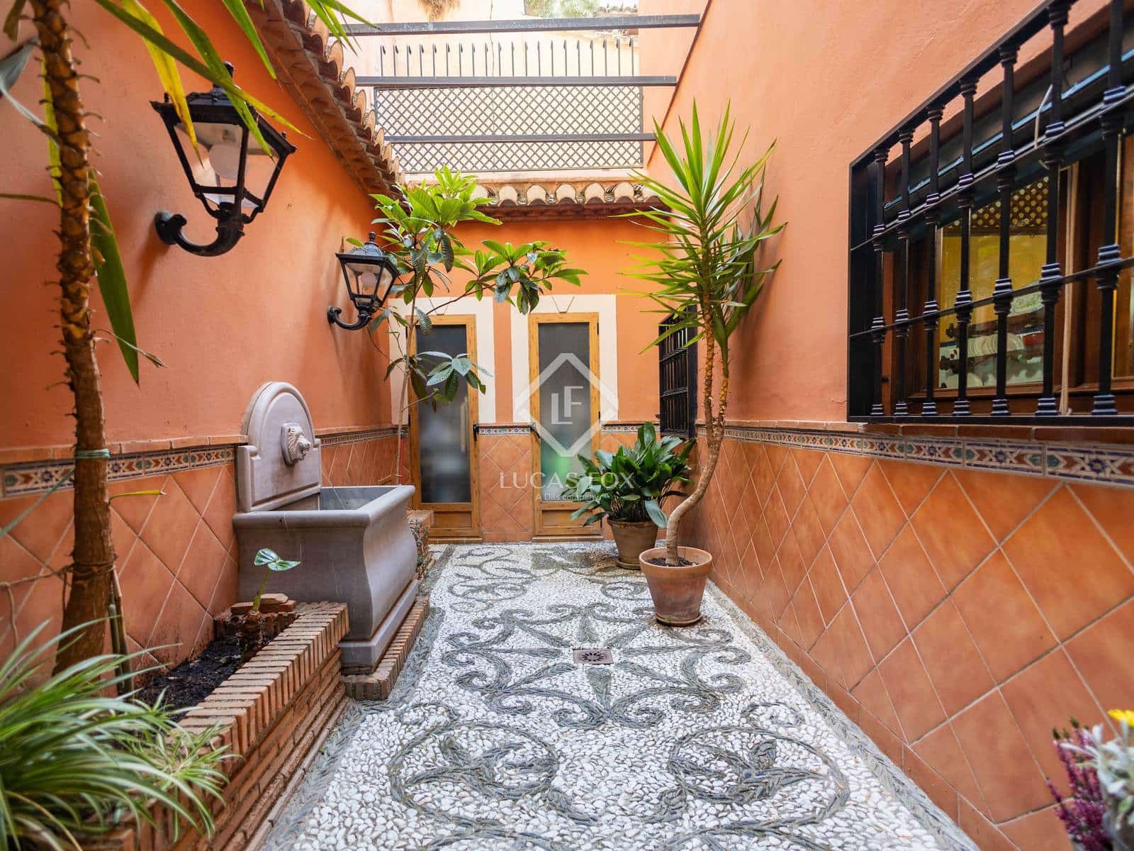 5 Zimmer Villa zu verkaufen in Granada Stadt mit Garage - 845.000 € (Ref: 9386706)