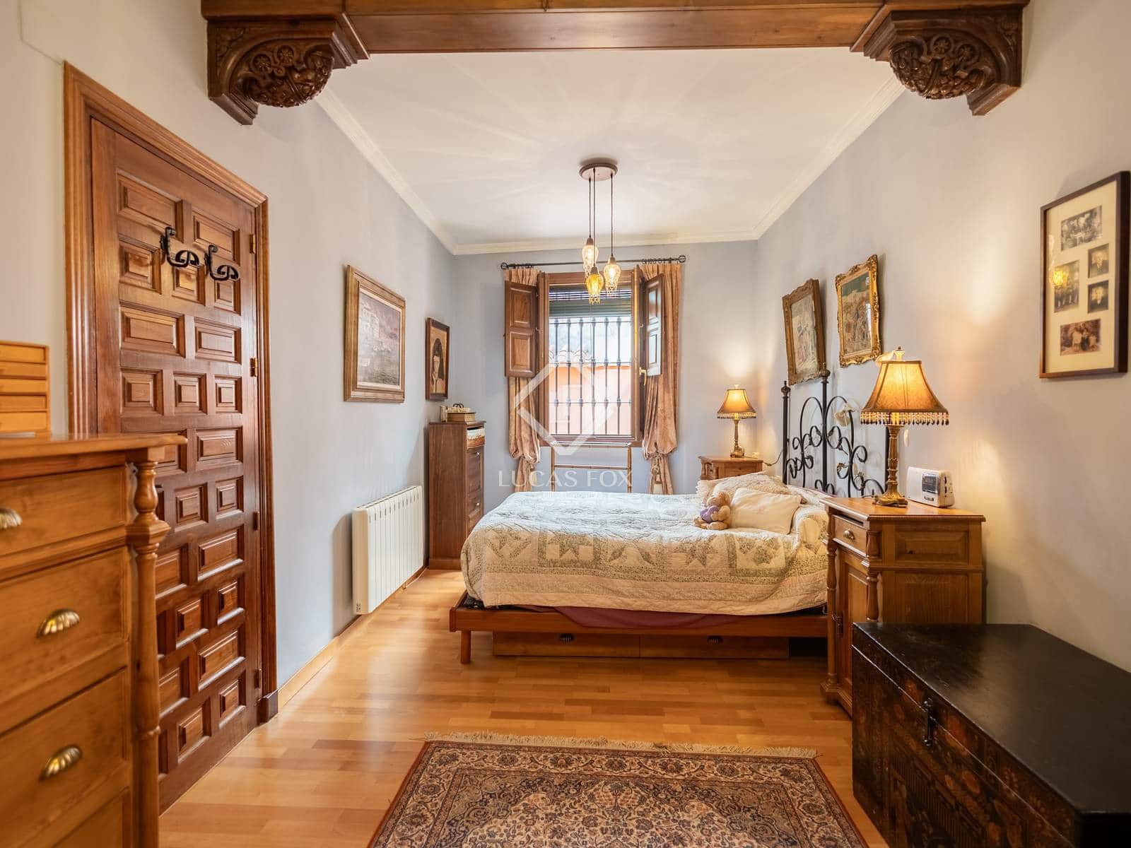 5 Zimmer Villa zu verkaufen in Granada Stadt mit Garage - 845.000 € (Ref: 9386706)