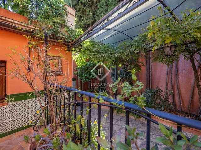 5 Zimmer Villa zu verkaufen in Granada Stadt mit Garage - 845.000 € (Ref: 9386706)