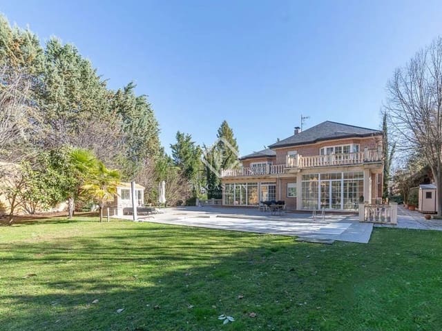 5 soverom Villa til salgs i Fuente del Fresno, San Sebastián de los Reyes med svømmebasseng garasje - € 1 900 000 (Ref: 9386707)