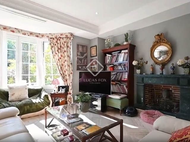 5 soverom Villa til salgs i Fuente del Fresno, San Sebastián de los Reyes med svømmebasseng garasje - € 1 900 000 (Ref: 9386707)