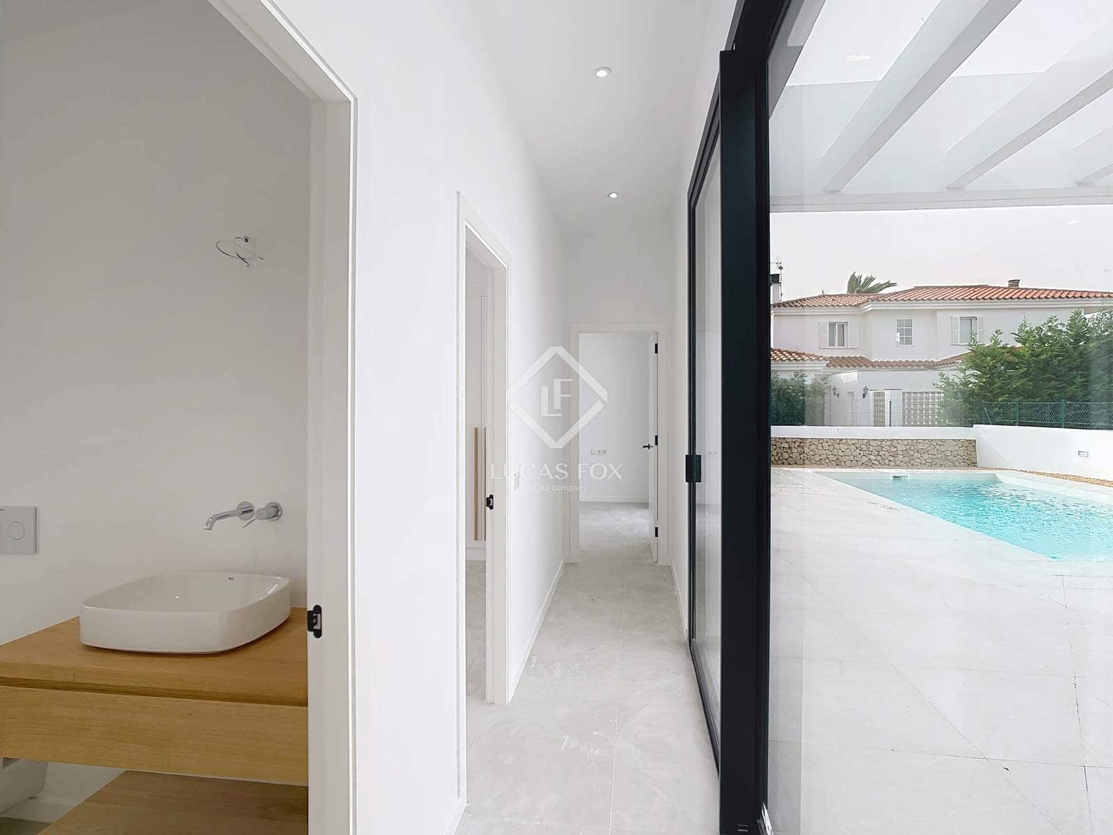 3 soverom Villa til salgs i Ciutadella de Menorca med svømmebasseng garasje - € 980 000 (Ref: 9386708)