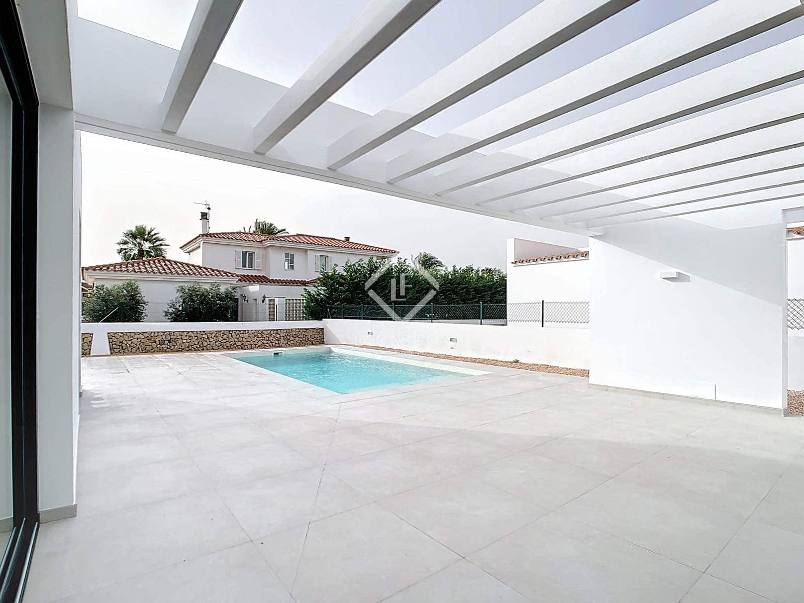 3 soverom Villa til salgs i Ciutadella de Menorca med svømmebasseng garasje - € 980 000 (Ref: 9386708)