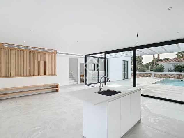 3 chambre Villa/Maison à vendre à Ciutadella de Menorca avec piscine garage - 980 000 € (Ref: 9386708)