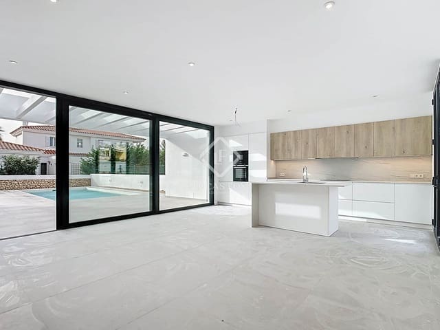 3 chambre Villa/Maison à vendre à Ciutadella de Menorca avec piscine garage - 980 000 € (Ref: 9386708)