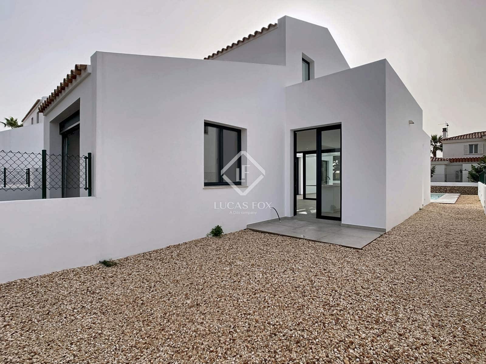 3 soverom Villa til salgs i Ciutadella de Menorca med svømmebasseng garasje - € 980 000 (Ref: 9386708)