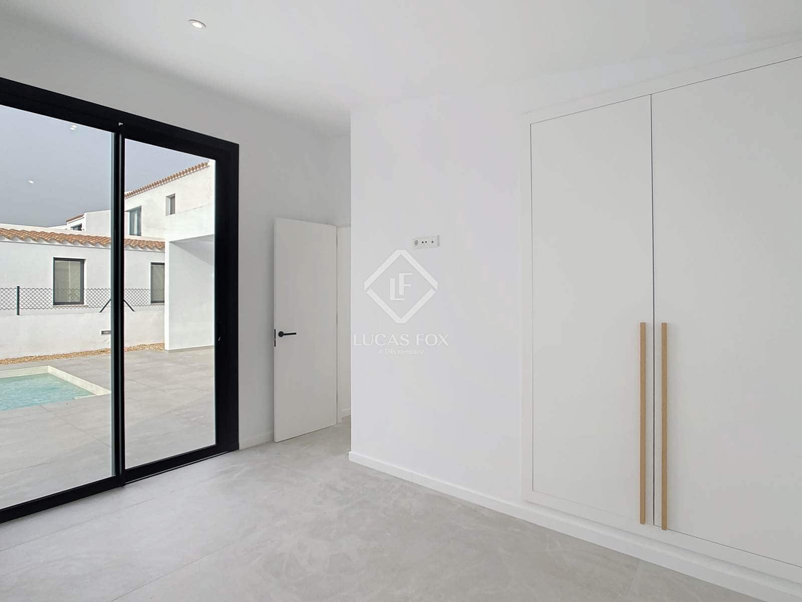 3 soverom Villa til salgs i Ciutadella de Menorca med svømmebasseng garasje - € 980 000 (Ref: 9386708)