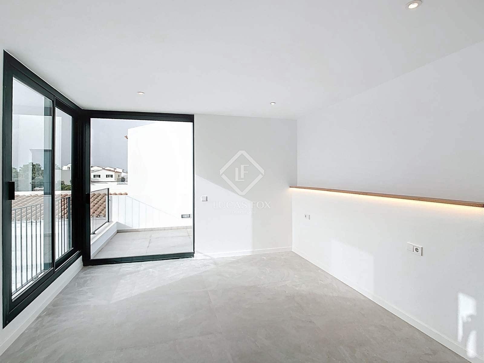 3 soverom Villa til salgs i Ciutadella de Menorca med svømmebasseng garasje - € 980 000 (Ref: 9386708)