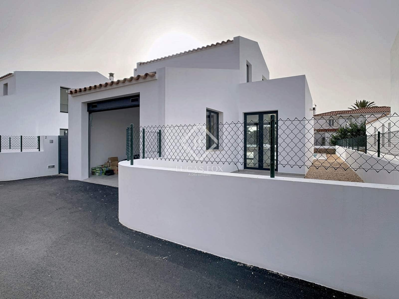 3 soverom Villa til salgs i Ciutadella de Menorca med svømmebasseng garasje - € 980 000 (Ref: 9386708)