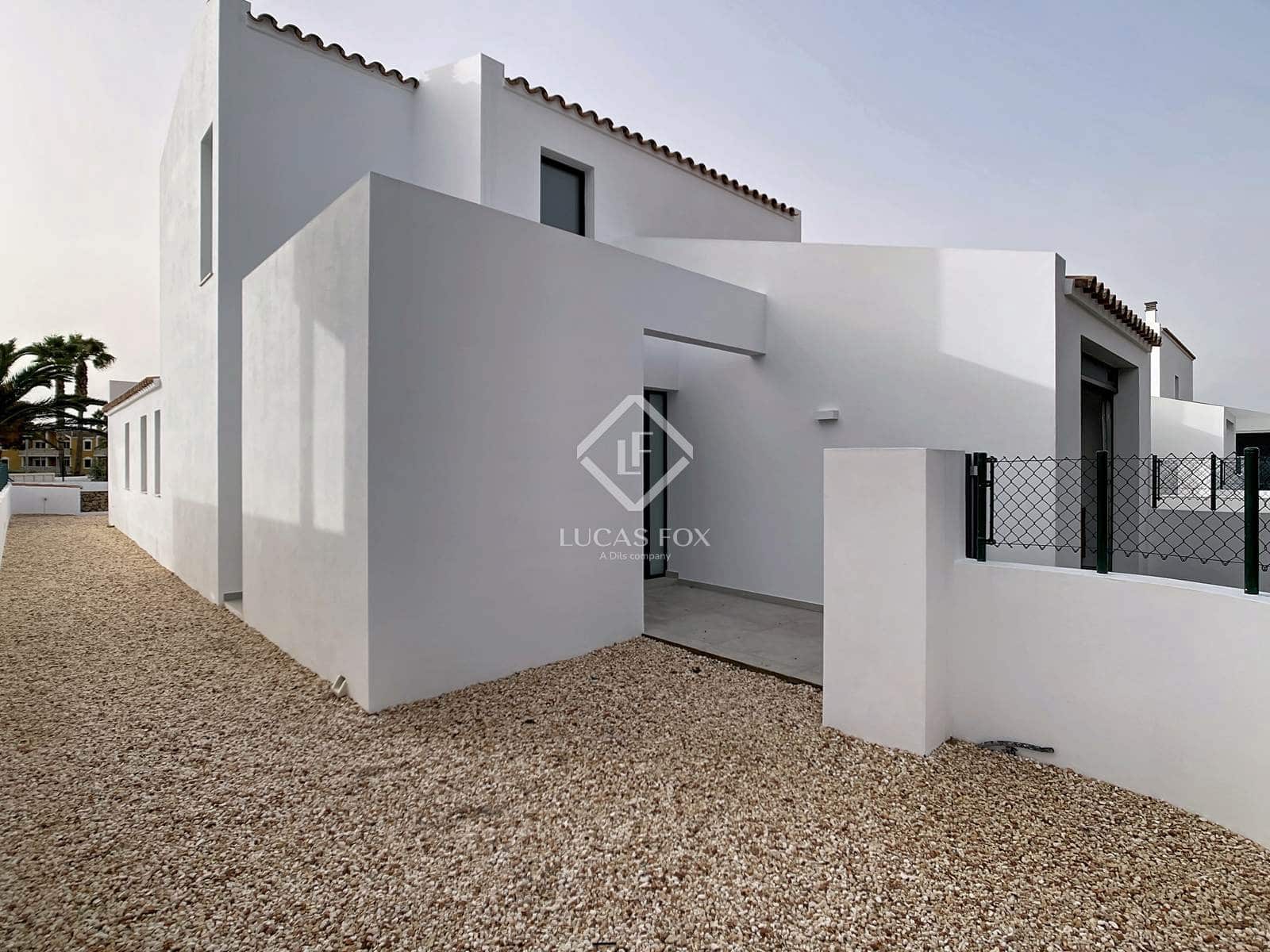 3 soverom Villa til salgs i Ciutadella de Menorca med svømmebasseng garasje - € 980 000 (Ref: 9386708)