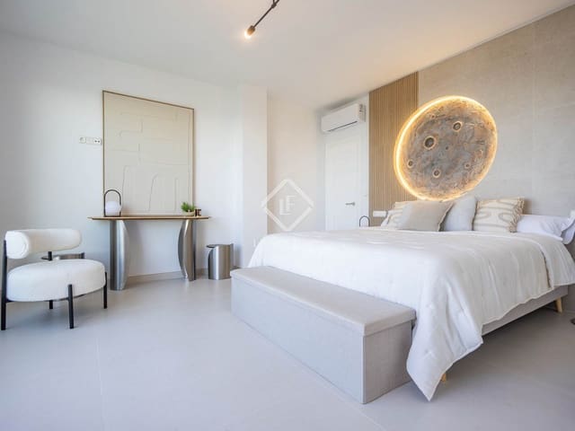 5 bedroom Villa for sale in Salobreña with pool garage - € 2,495,000 (Ref: 9386709)