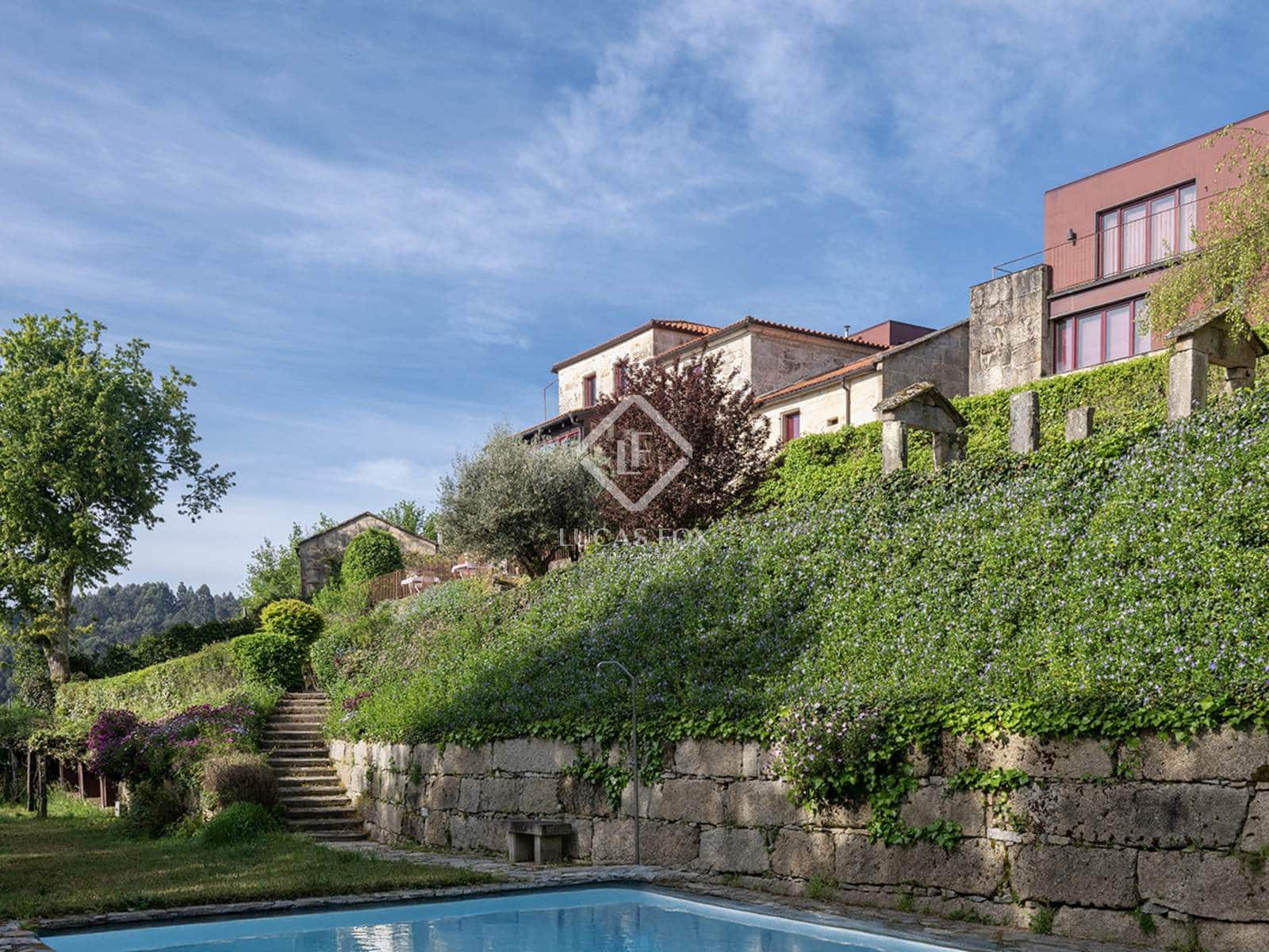 10 bedroom Villa for sale in A Caniza with pool garage - € 1,150,000 (Ref: 9388176)