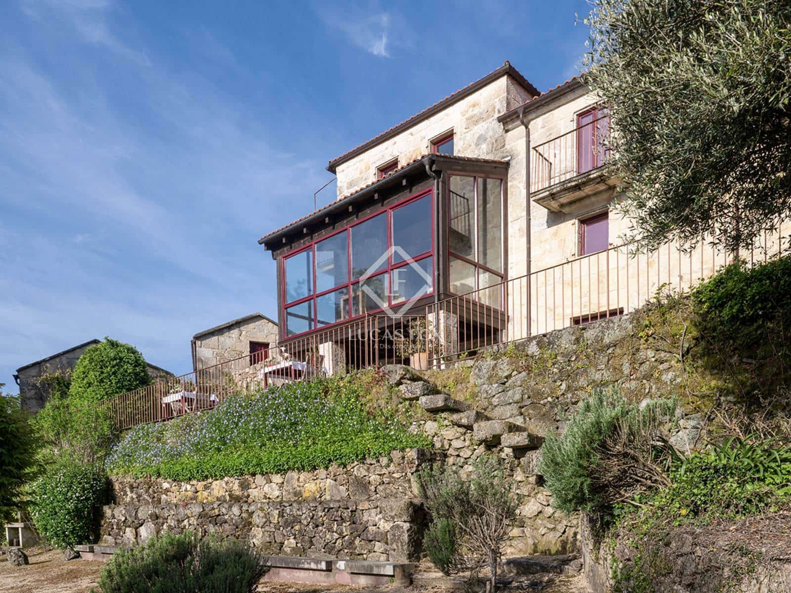 10 bedroom Villa for sale in A Caniza with pool garage - € 1,150,000 (Ref: 9388176)