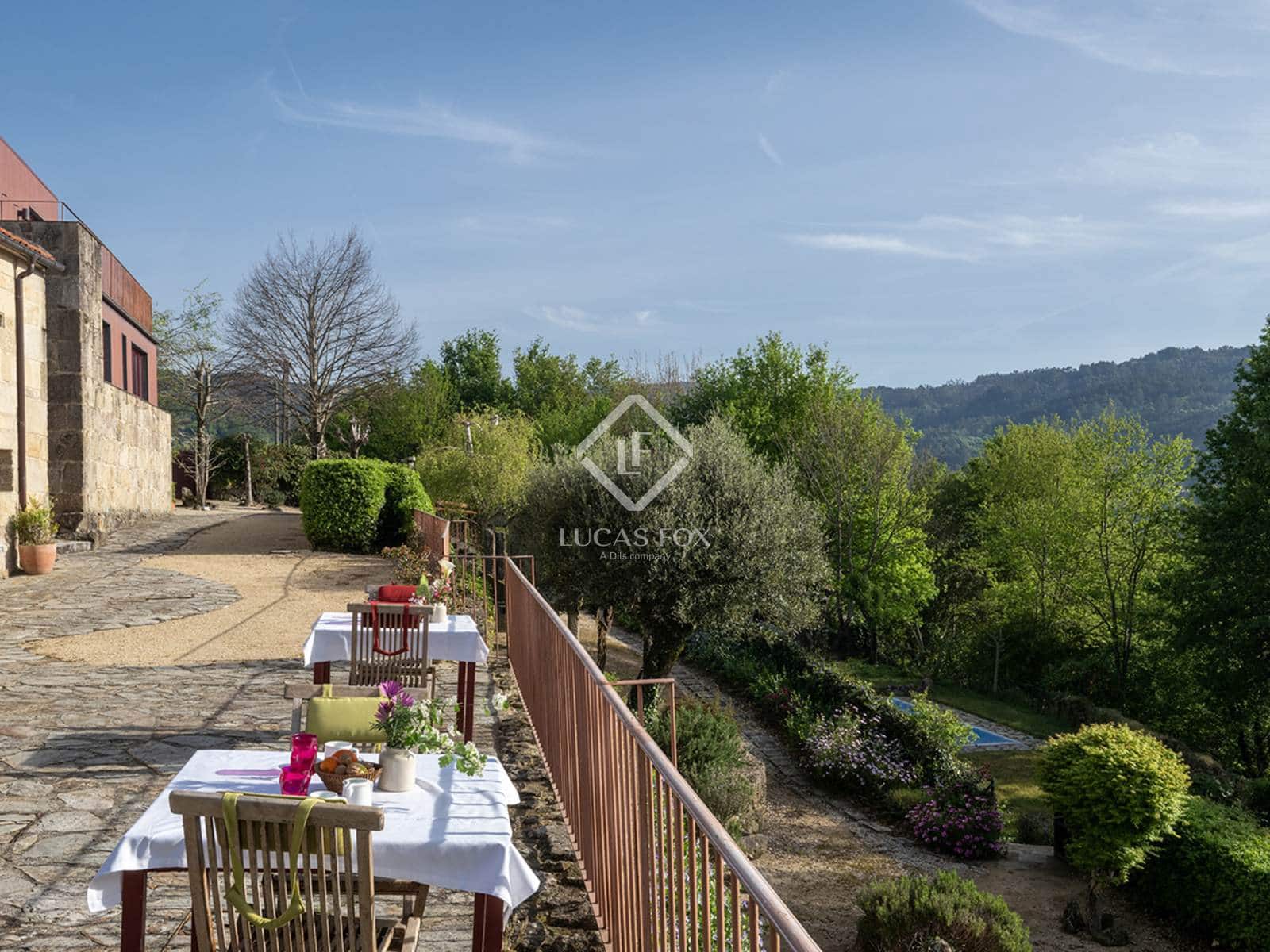 10 bedroom Villa for sale in A Caniza with pool garage - € 1,150,000 (Ref: 9388176)