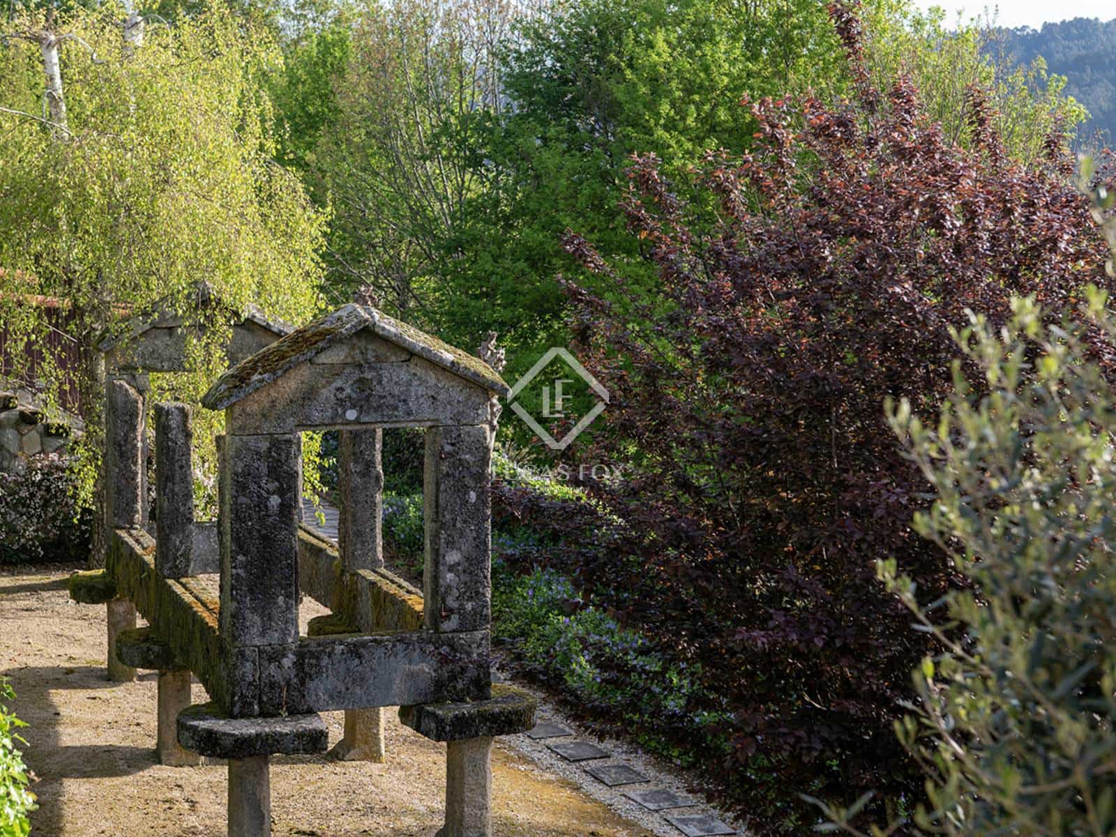 10 bedroom Villa for sale in A Caniza with pool garage - € 1,150,000 (Ref: 9388176)