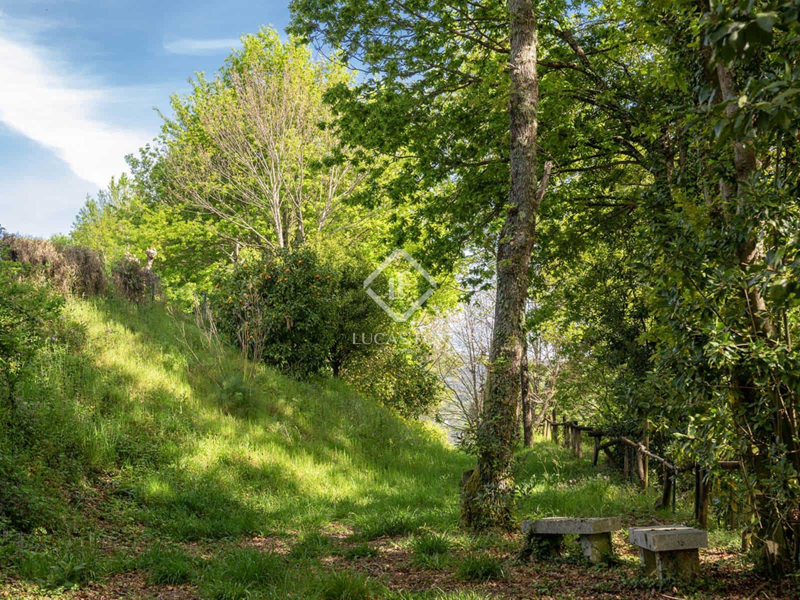 10 bedroom Villa for sale in A Caniza with pool garage - € 1,150,000 (Ref: 9388176)