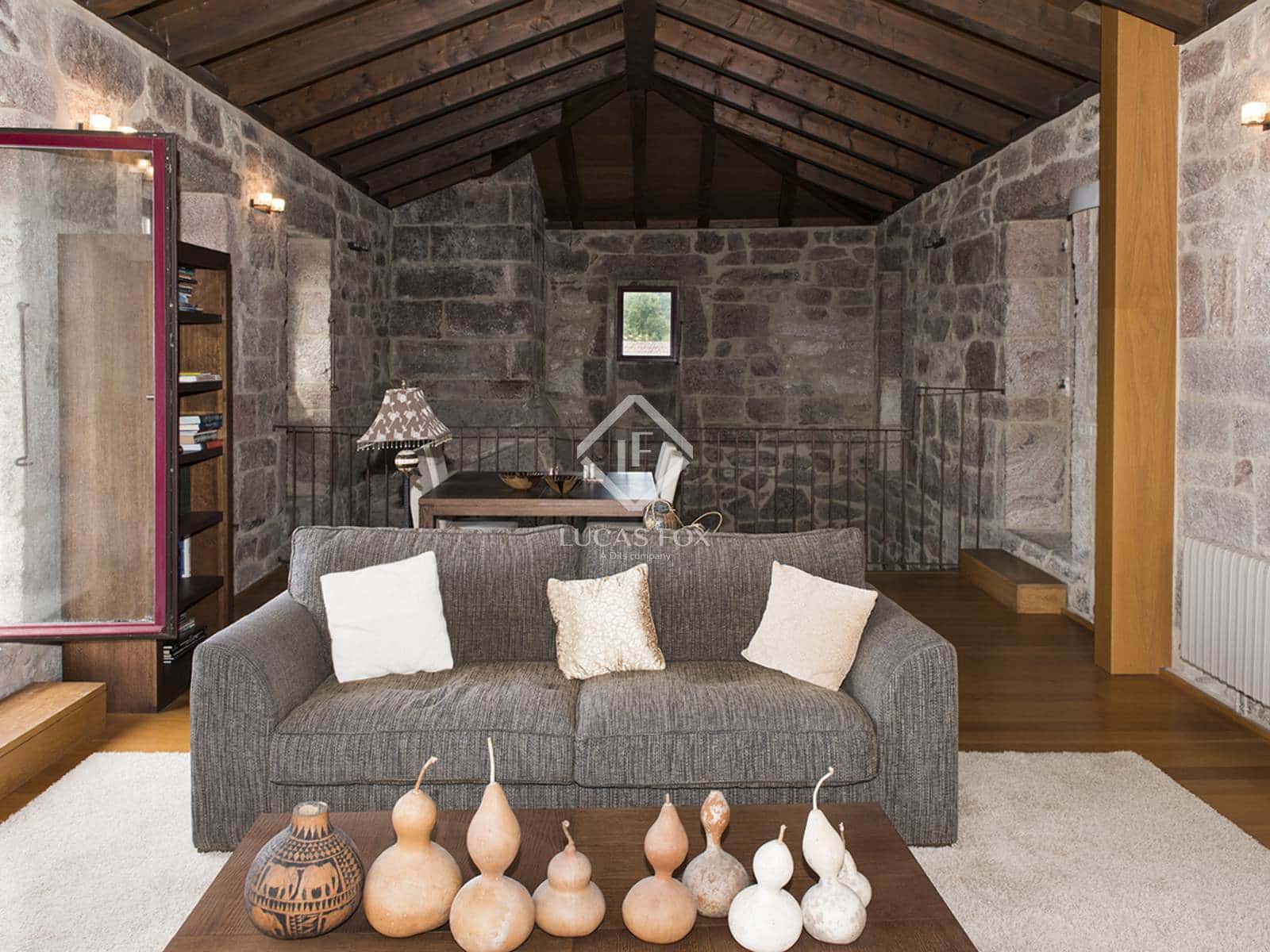 10 bedroom Villa for sale in A Caniza with pool garage - € 1,150,000 (Ref: 9388176)