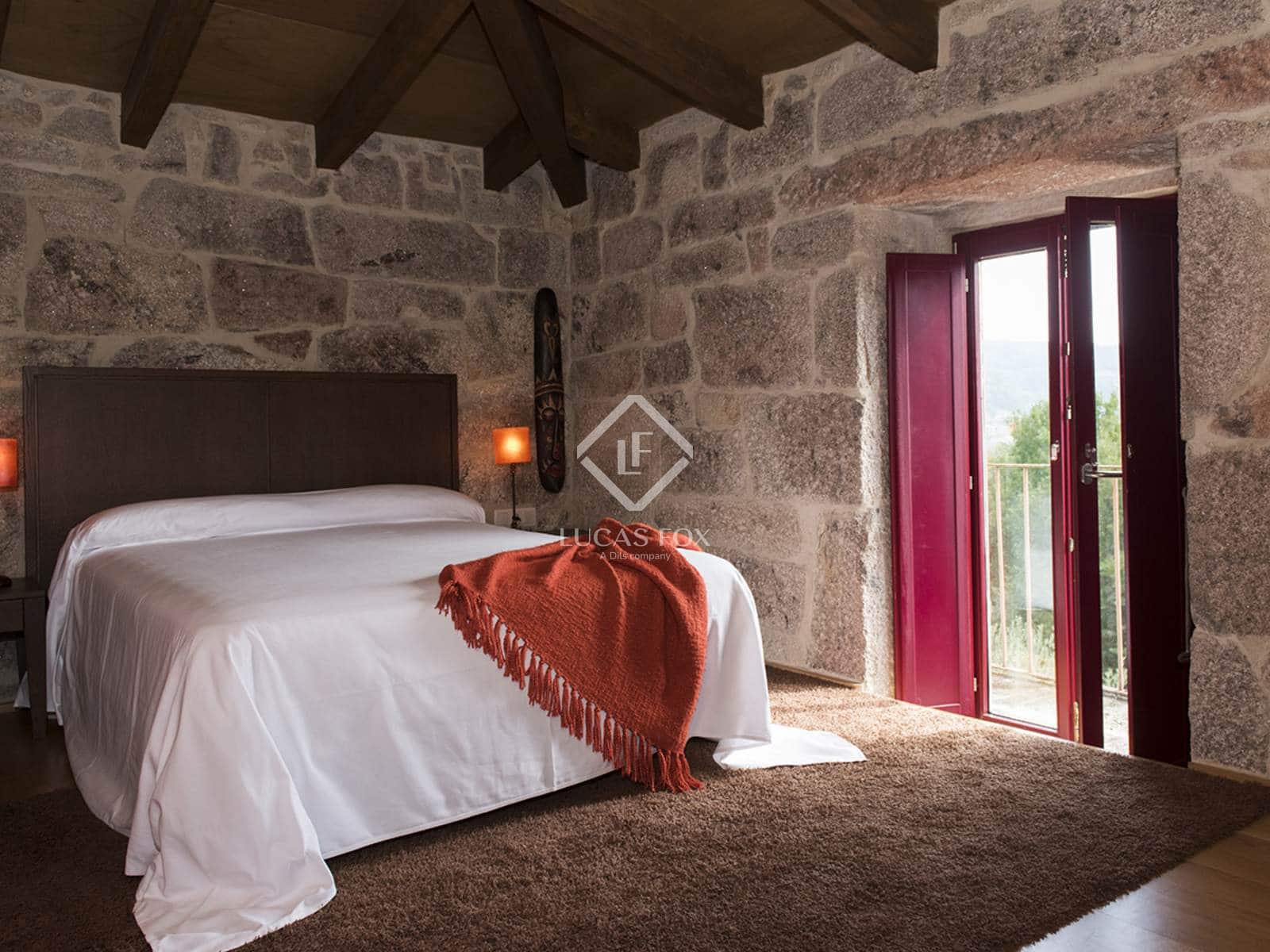 10 bedroom Villa for sale in A Caniza with pool garage - € 1,150,000 (Ref: 9388176)