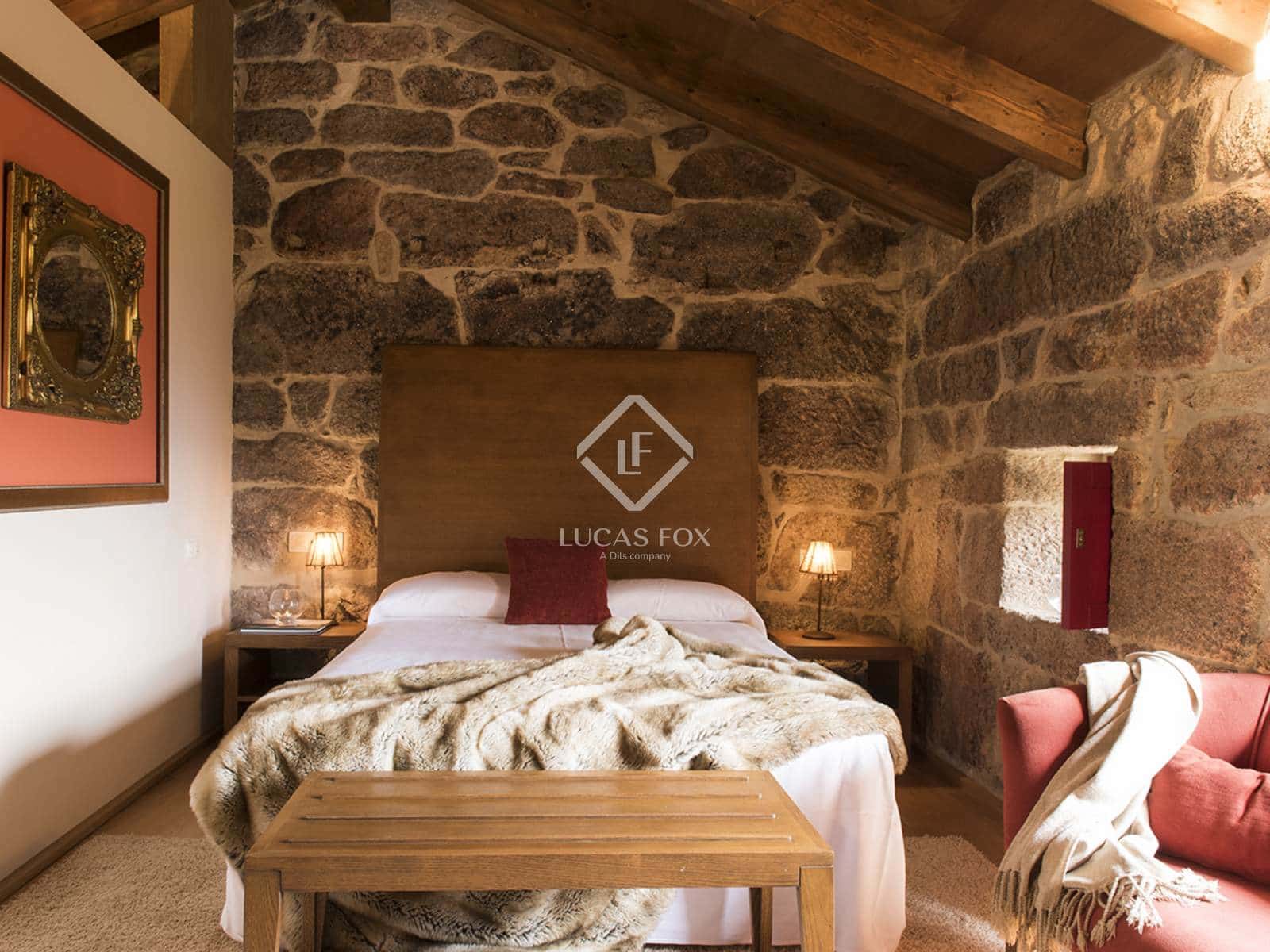 10 bedroom Villa for sale in A Caniza with pool garage - € 1,150,000 (Ref: 9388176)