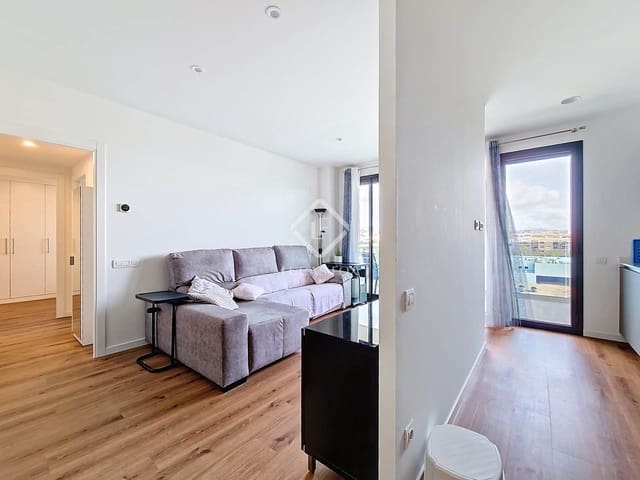 2 bedroom Apartment for rent in Vilanova i la Geltrú with pool garage - € 1,650 (Ref: 9388177)