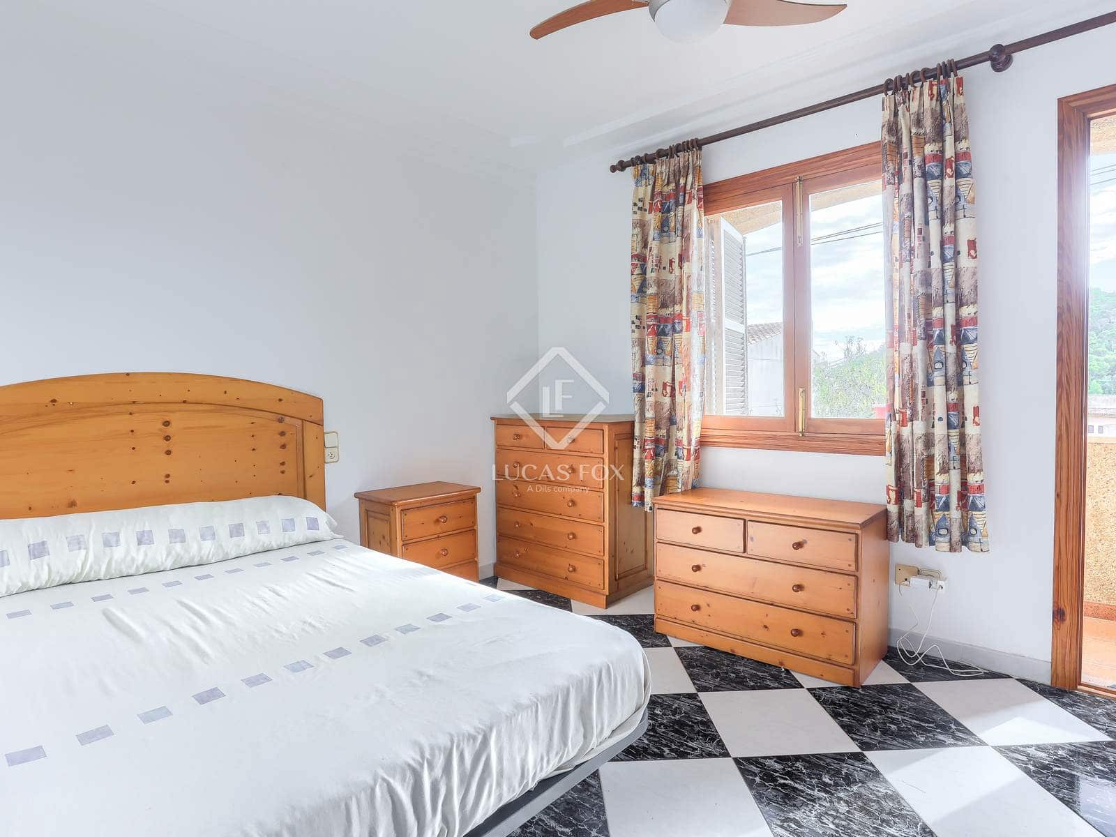 Commercieel te koop in Capdepera - € 1.300.000 (Ref: 9388447)