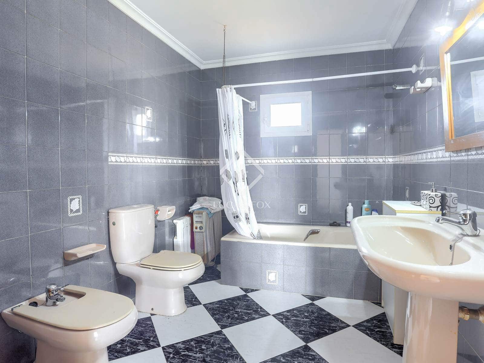 Commercieel te koop in Capdepera - € 1.300.000 (Ref: 9388447)