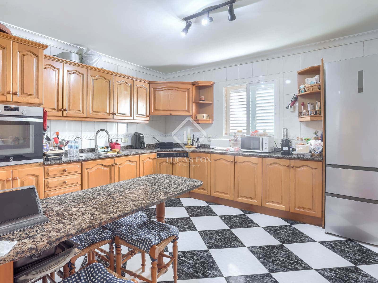 Commercieel te koop in Capdepera - € 1.300.000 (Ref: 9388447)