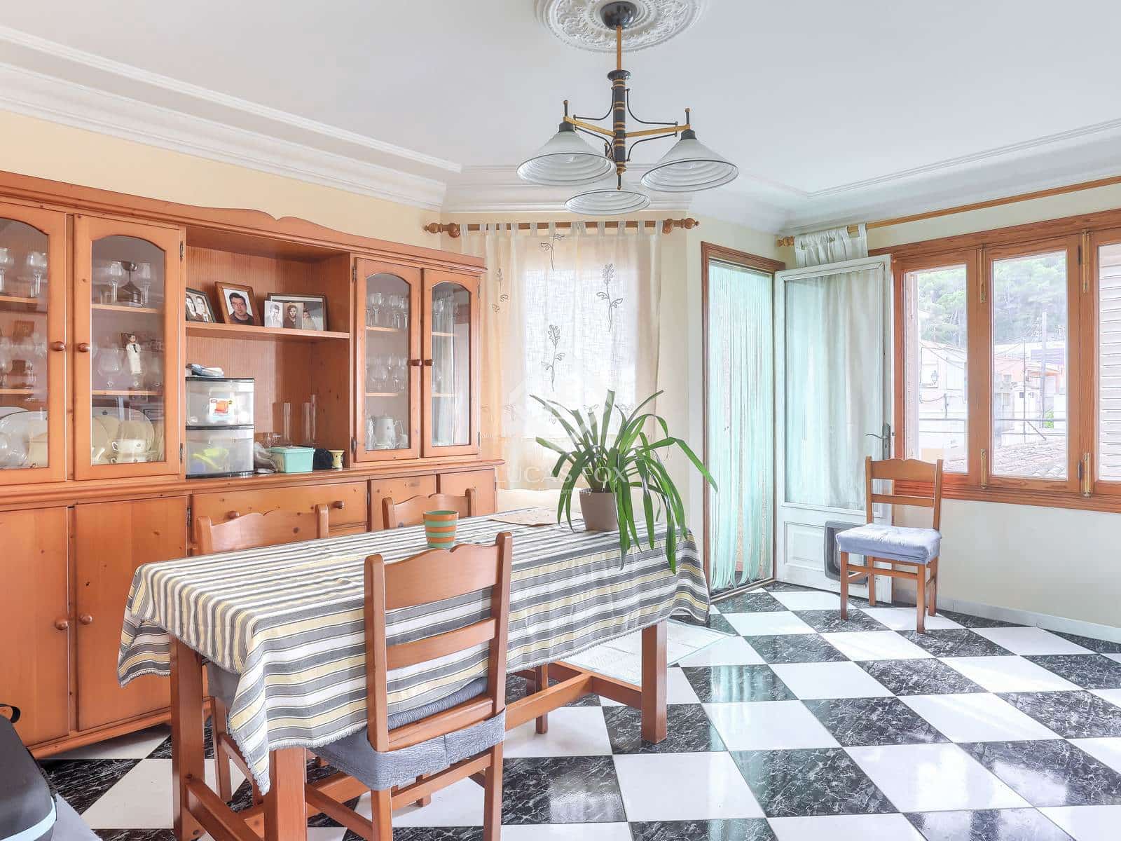 Commercieel te koop in Capdepera - € 1.300.000 (Ref: 9388447)