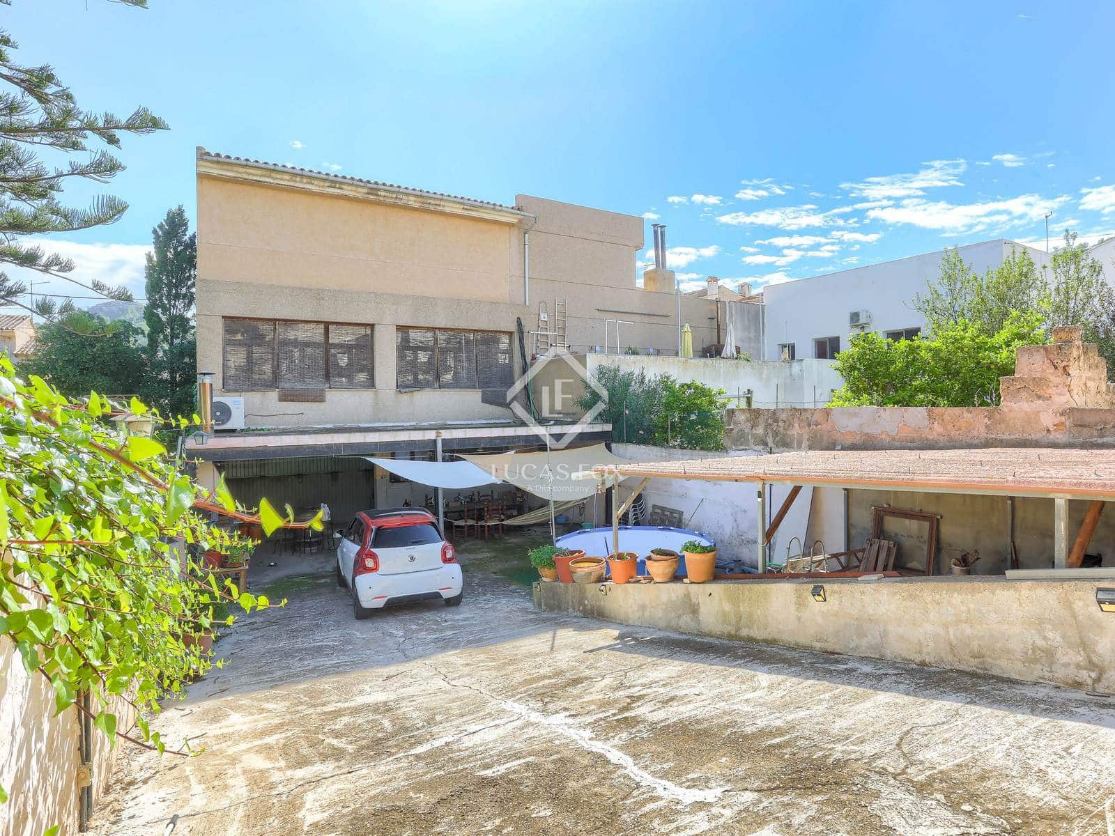 Commercieel te koop in Capdepera - € 1.300.000 (Ref: 9388447)