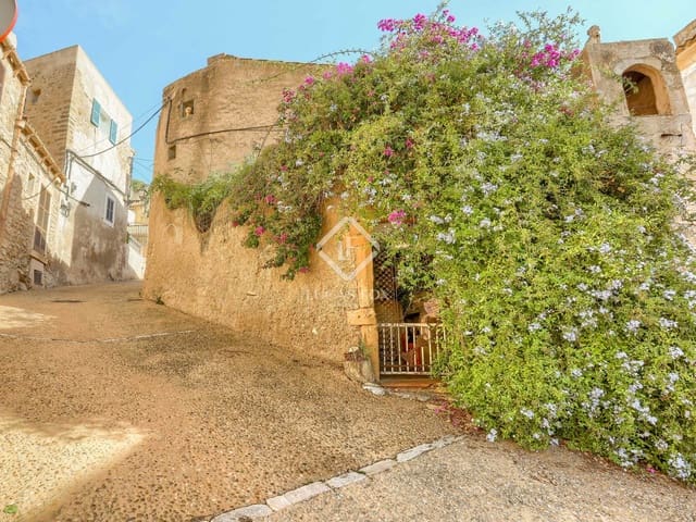 Erhverv til salg i Capdepera - € 1.300.000 (Ref: 9388447)